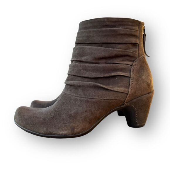 Earthies Vicenza Boot Brown Suede Slouch Zip Up Ankle Bootie Women's size 6.5B - Picture 8 of 16